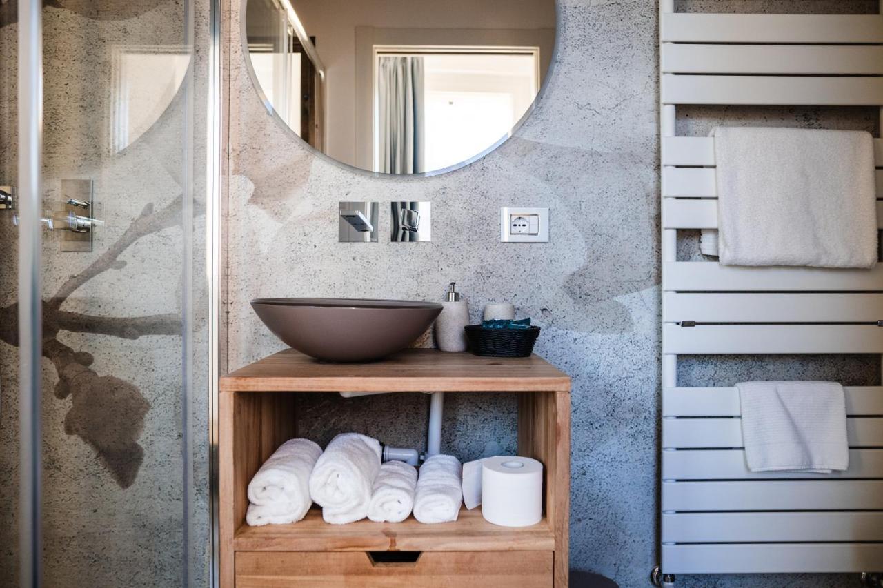 Luxury Suites Rocopom - Lake Front Malgrate Eksteriør bilde