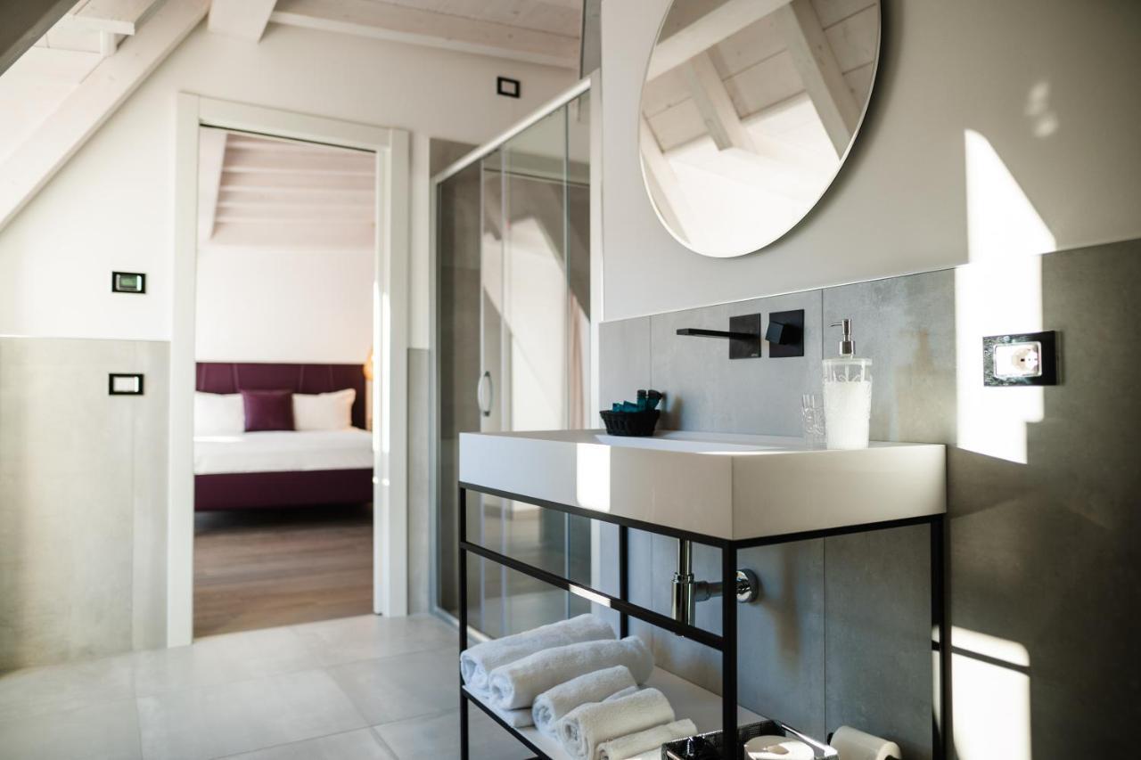 Luxury Suites Rocopom - Lake Front Malgrate Eksteriør bilde