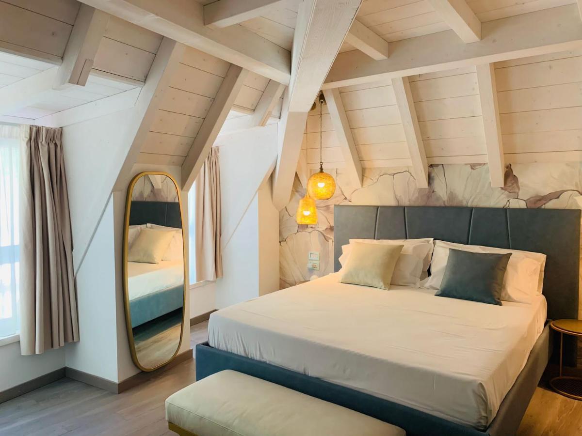 Luxury Suites Rocopom - Lake Front Malgrate Eksteriør bilde